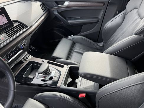 Used 2023 Audi Q5 2.0T Prestige w/ Prestige Package image 15