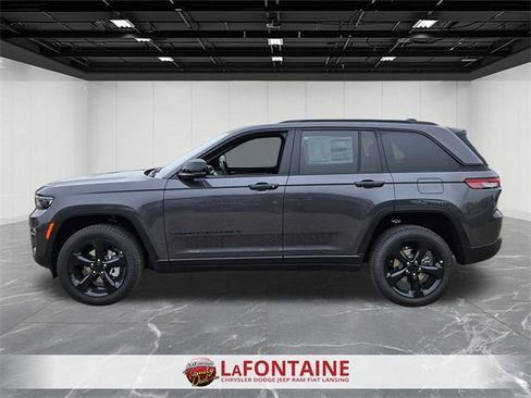 New 2025 Jeep Grand Cherokee Limited w/ Black Appearance Package image 2