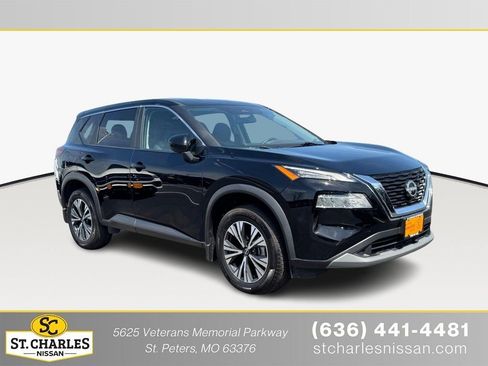 Used 2023 Nissan Rogue SV image 1