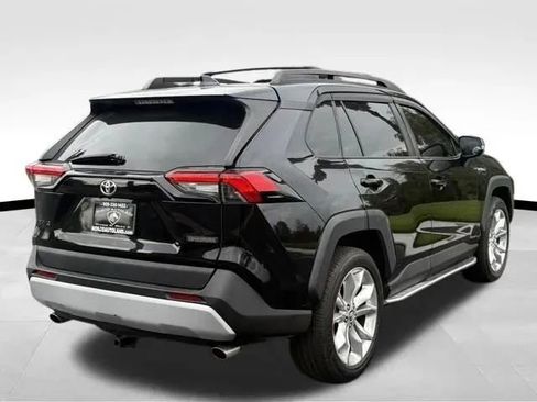 Used 2019 Toyota RAV4 Adventure w/ All Weather Liner Package AWD/4WD image 6
