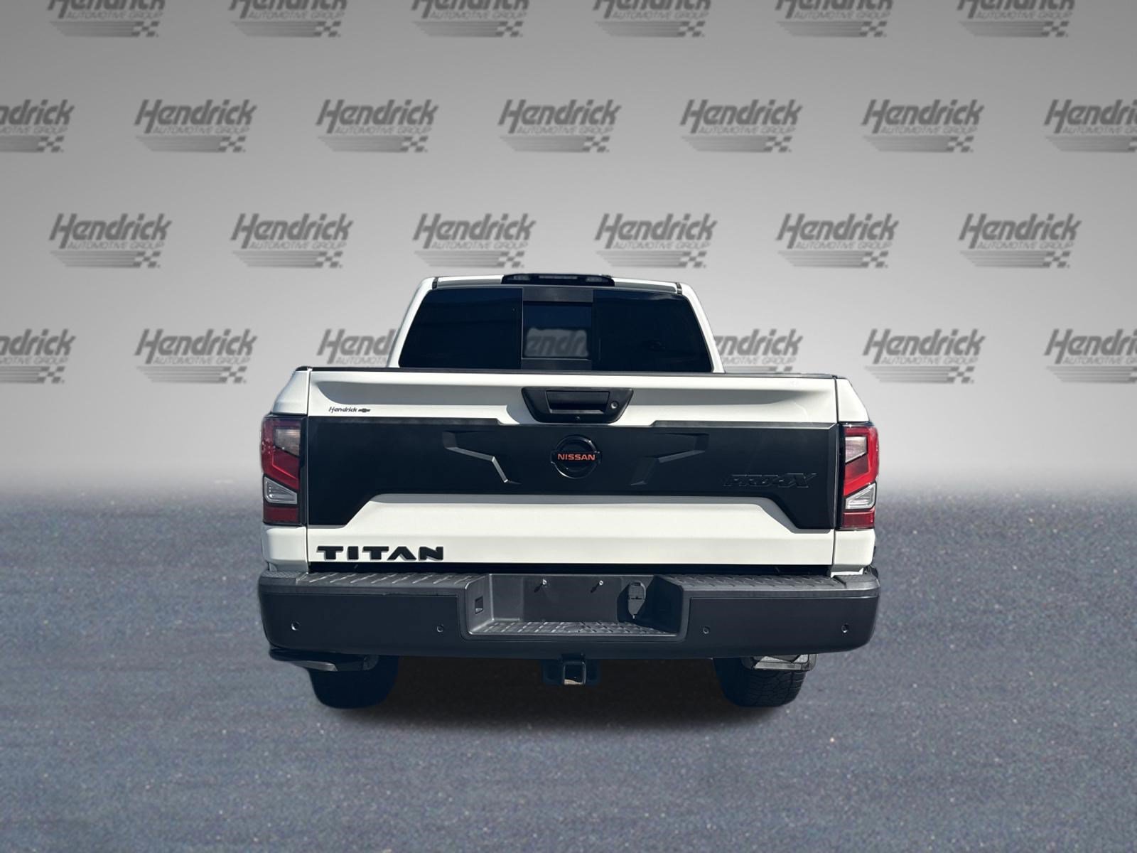 Used 2021 Nissan Titan PRO-4X w/ Pro-4x Convenience Package AWD/4WD image 9