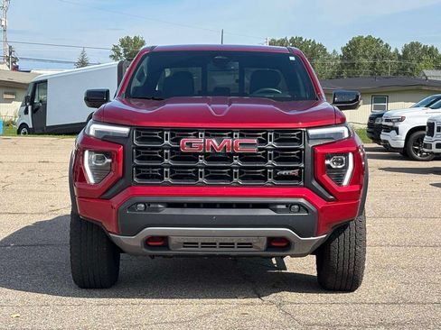 Used 2025 GMC Canyon AT4 w/ AT4 Premium Package AWD/4WD image 28