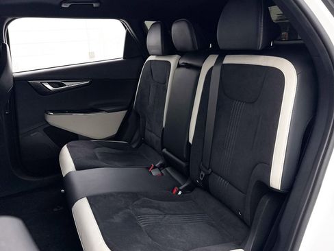 Used 2022 Kia EV6 GT-Line w/ GT-Line Suede Seat Package image 29