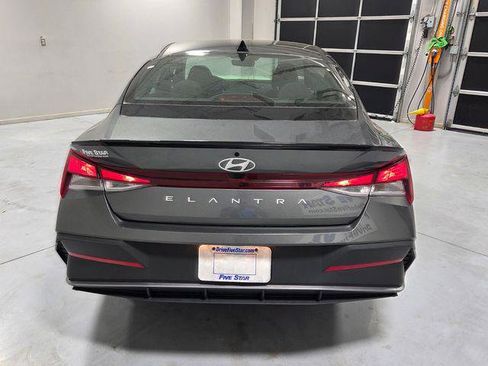 New 2025 Hyundai Elantra Sport FWD image 10