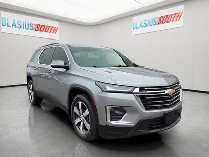 Used 2023 Chevrolet Traverse LT w/ LT Premium Package