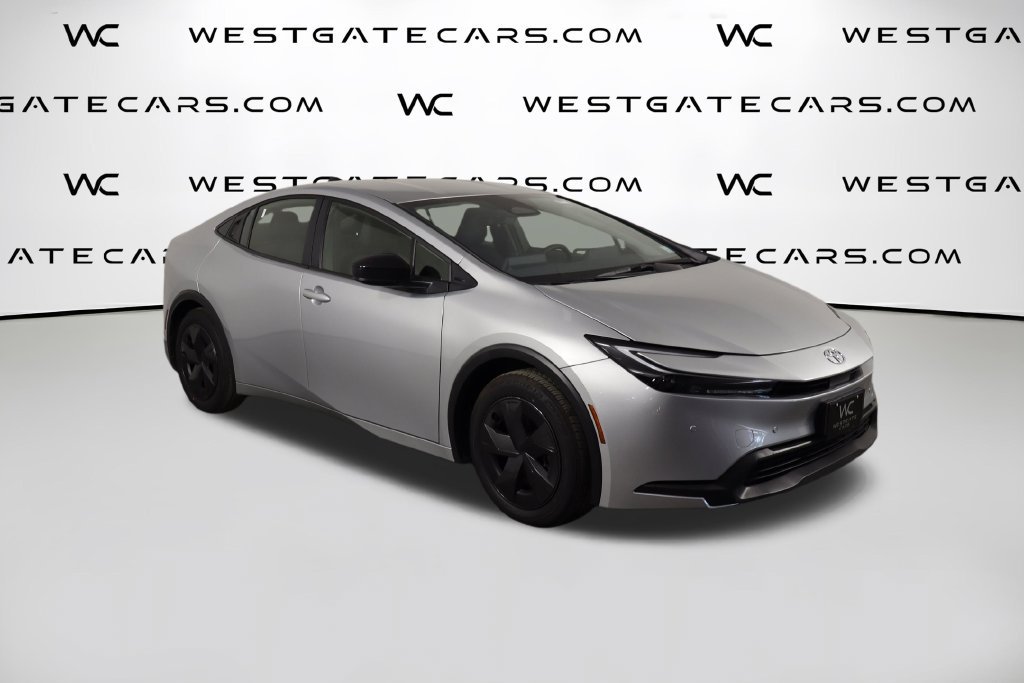 Used 2026 Toyota Prius LE FWD image 46
