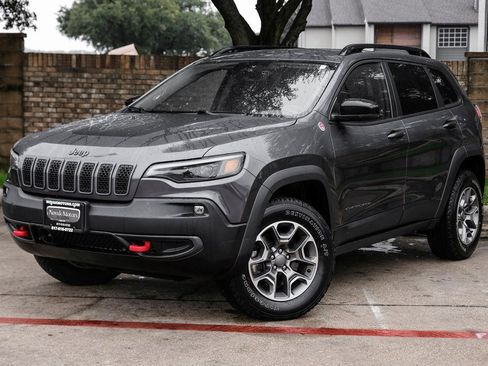 Used 2022 Jeep Cherokee Trailhawk image 11