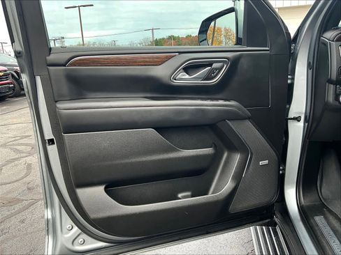 Used 2023 Chevrolet Tahoe High Country w/ Premium Package 2 image 9