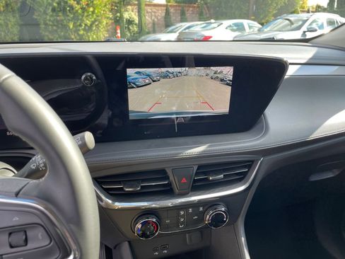 Used 2025 Buick Encore GX Preferred image 17