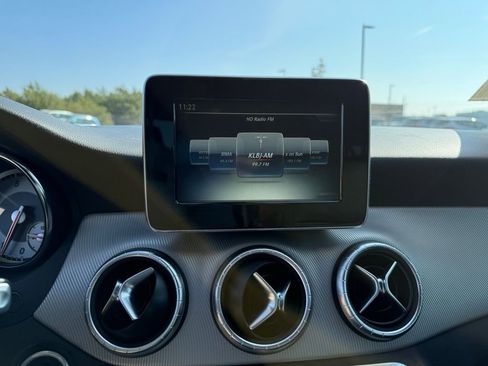 Used 2015 Mercedes-Benz CLA 250 image 18