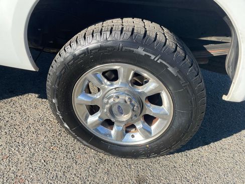 Used 2007 Ford F250 Lariat image 7