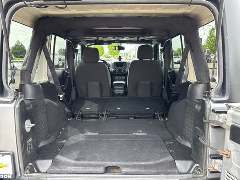 Used 2016 Jeep Wrangler Unlimited Sport AWD/4WD image 34
