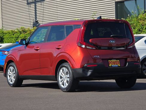 Used 2021 Kia Soul LX FWD image 6