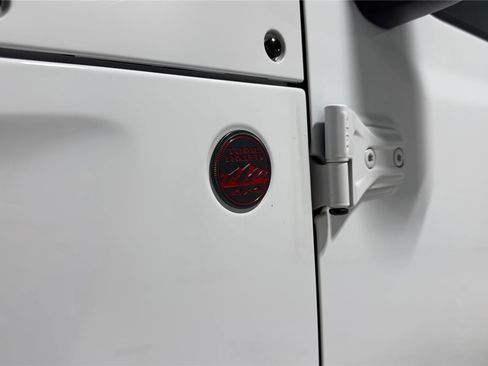Used 2025 Jeep Wrangler Unlimited Rubicon AWD/4WD image 23