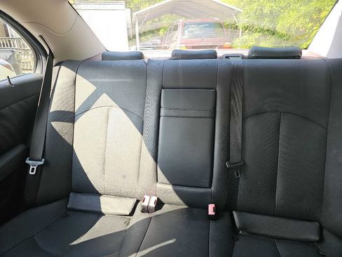 Used 2008 Mercedes-Benz E 550 Sedan image 22
