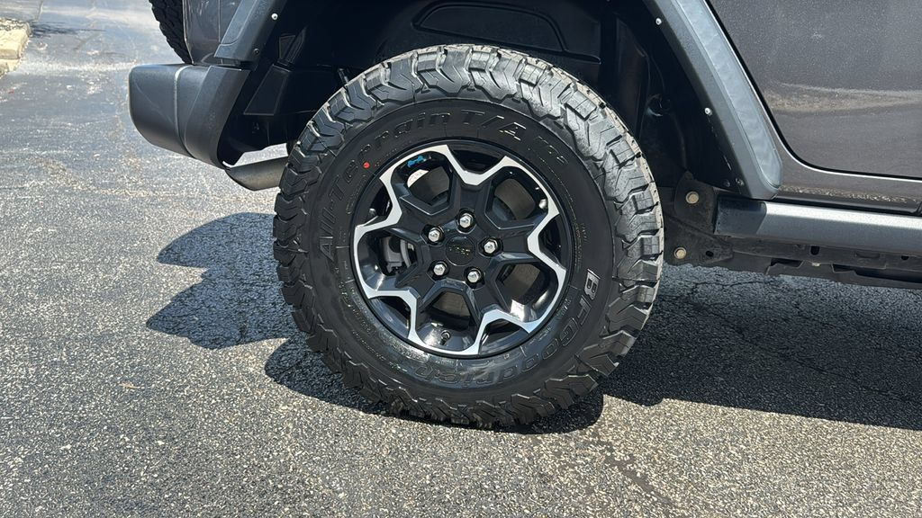 Used 2023 Jeep Wrangler Unlimited Rubicon 4xe AWD/4WD image 8