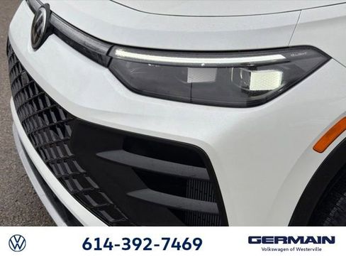 New 2026 Volkswagen Tiguan SEL R-Line image 12