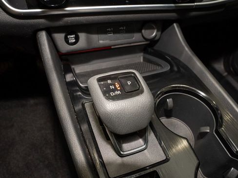 Certified 2025 Nissan Rogue S image 14