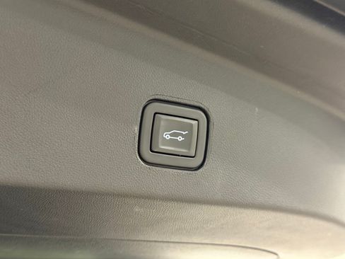 Used 2024 Cadillac Lyriq Luxury RWD image 25