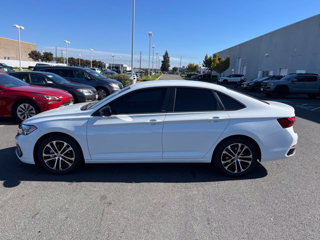 Used 2024 Volkswagen Jetta Sport FWD image 6