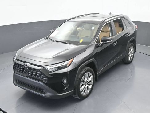 Used 2025 Toyota RAV4 XLE Premium FWD image 49