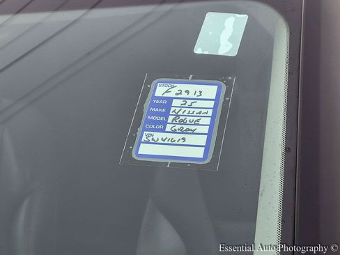 Used 2025 Nissan Rogue SL w/ Tech Package FWD image 42