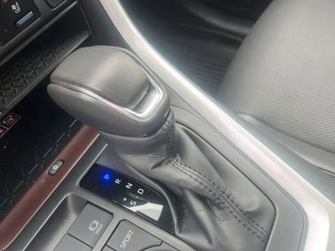 Used 2025 Toyota RAV4 Limited image 26