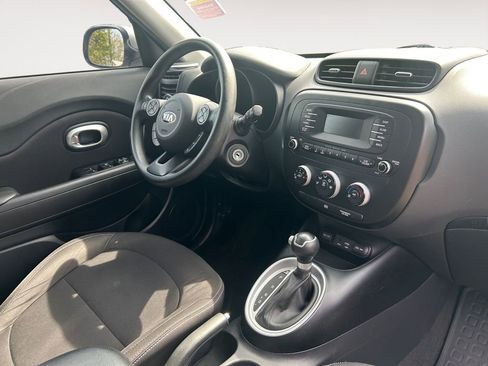 Used 2015 Kia Soul FWD image 26
