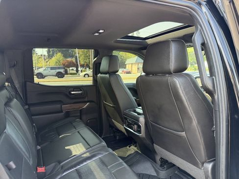 Used 2019 Chevrolet Silverado 1500 High Country w/ High Country Premium Package AWD/4WD image 22