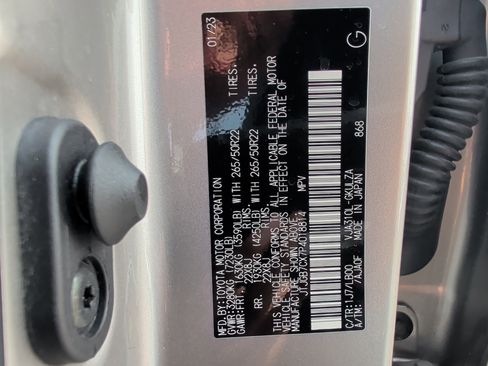 Used 2023 Lexus LX 600 4WD w/ Accessory Package (Z1) image 31