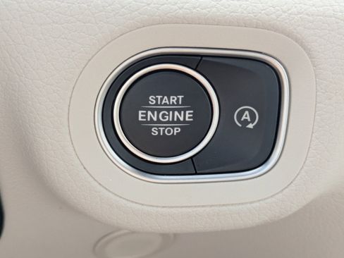 New 2026 Mercedes-Benz GLS 580 4MATIC image 30