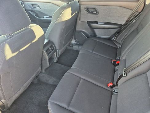 Used 2023 Nissan Rogue S image 13