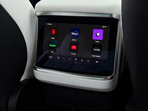 Used 2022 Tesla Model X image 37