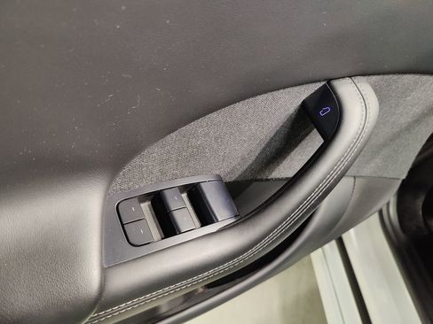 Used 2021 Tesla Model S Long Range image 24