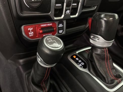 Used 2020 Jeep Gladiator Rubicon AWD/4WD image 43
