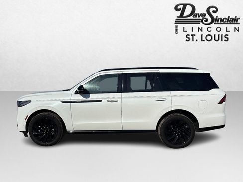 New 2025 Lincoln Navigator Reserve w/ Jet Appearance Package image 8