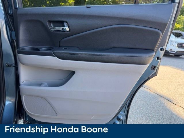 Used 2017 Honda Pilot Touring image 44