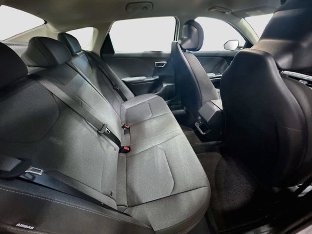 Used 2025 Kia K4 FWD image 25