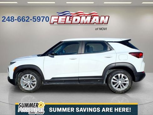 Used 2023 Chevrolet TrailBlazer LS FWD image 2