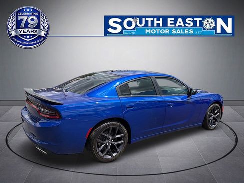 Used 2021 Dodge Charger SXT w/ Blacktop Package RWD image 7