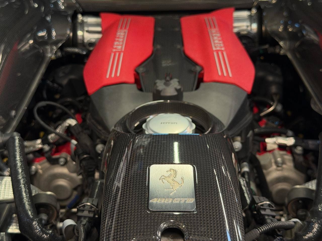 Used 2018 Ferrari 488 GTB RWD image 38
