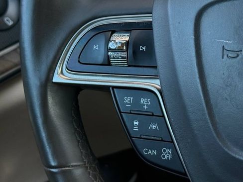 Used 2019 Lincoln Nautilus Reserve FWD image 10
