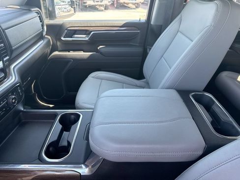 Used 2025 Chevrolet Silverado 2500 LT AWD/4WD image 25