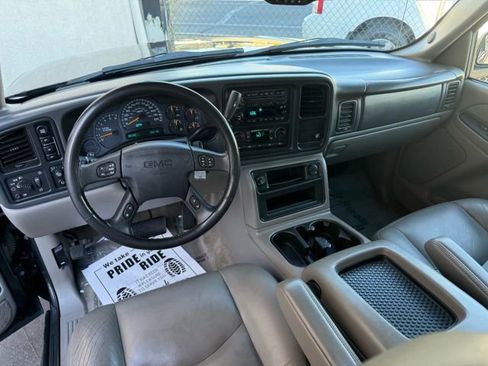 Used 2005 GMC Yukon SLT w/ SLT Preferred Equipment Group image 40