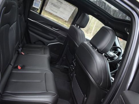 New 2024 Jeep Grand Cherokee Limited 4xe w/ Trailer Tow Package AWD/4WD image 20