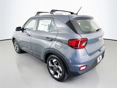 New 2026 Hyundai Venue SEL FWD image 7