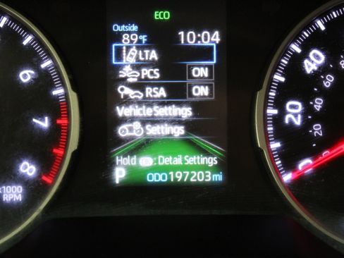 Used 2020 Toyota RAV4 LE FWD image 35