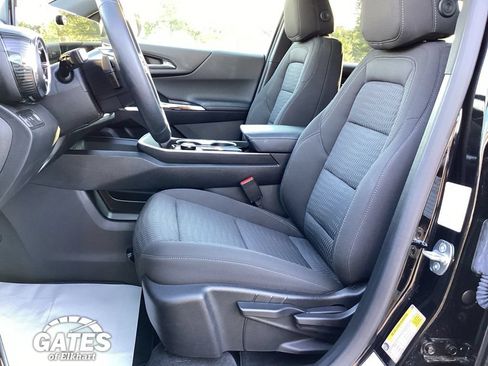 Used 2026 Chevrolet Equinox LT FWD image 16