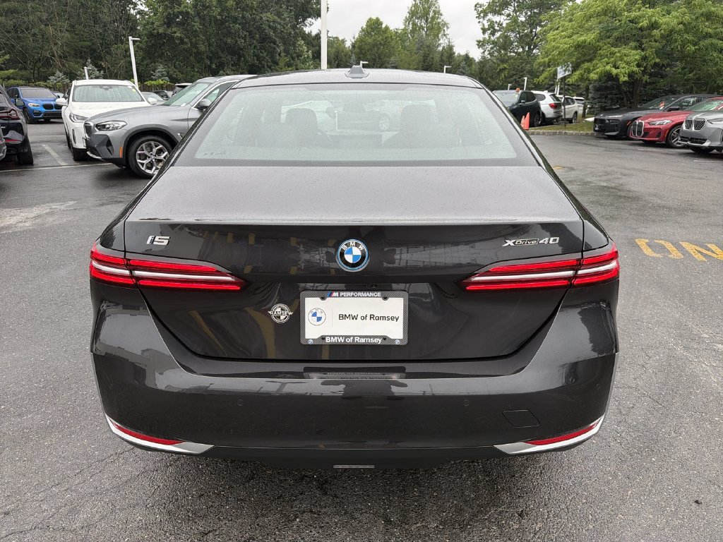Used 2026 BMW i5 eDrive40 w/ Premium Package AWD/4WD image 13