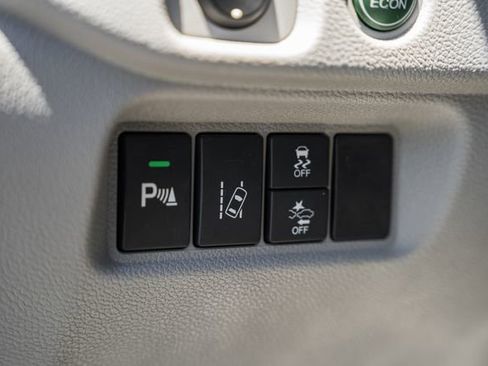 Used 2017 Honda Pilot Touring image 48